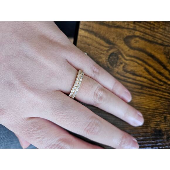 Beautiful Anniversary Ring 3x1.5mm Marquise Cubic Zirconia Gold-Tone Ring Size 8 - Picture 11 of 16